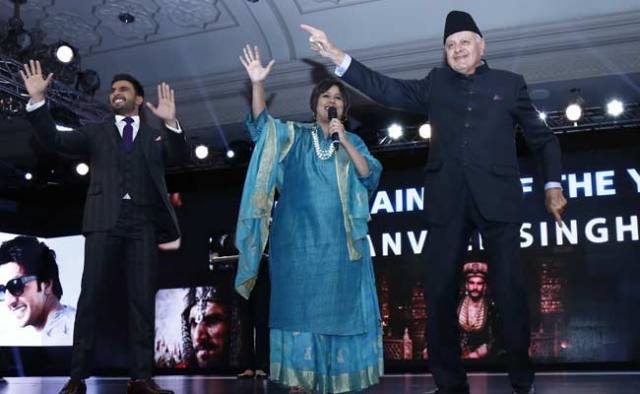 Farooq Abdullah dances with Ranveer Singh at NDTV Event niharonline